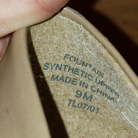 Donna Lawrence SZ 9 Man Made Materials - Picture 6 of 6